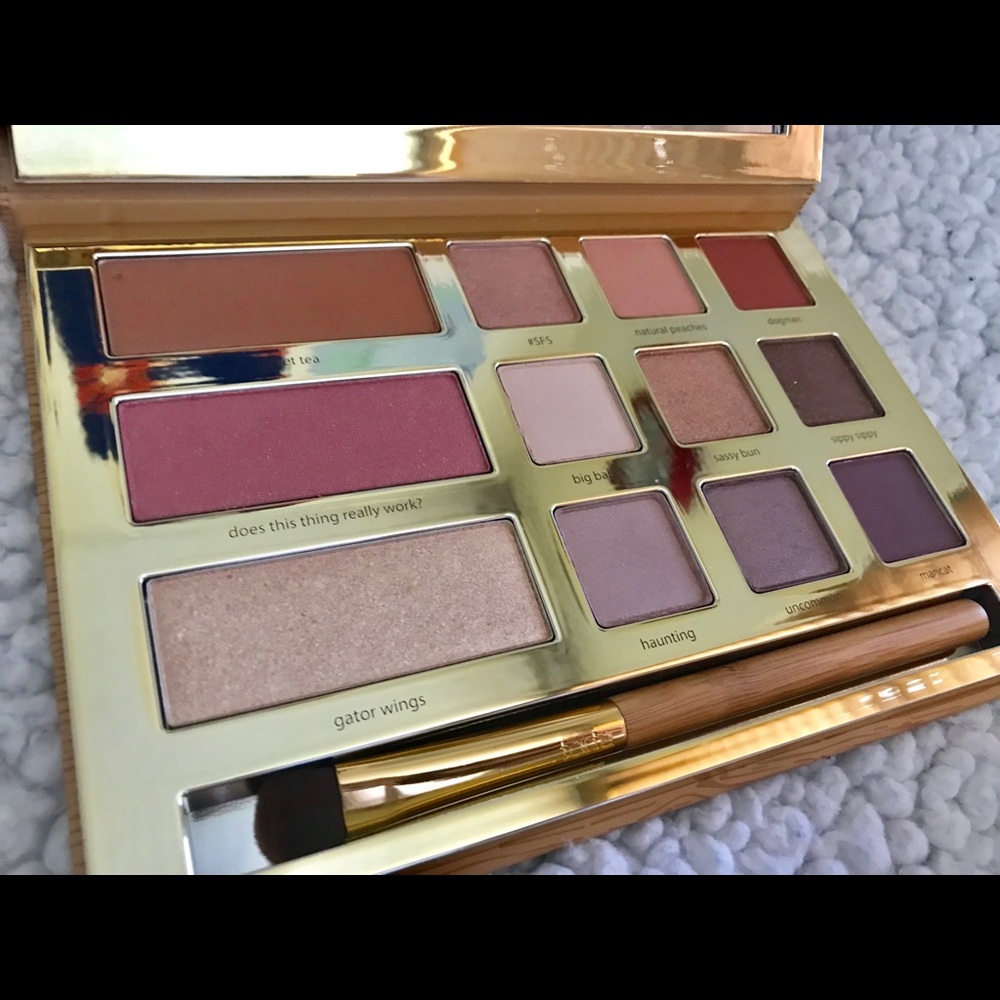 🐊Tarte Grav3yardGirl Swamp Queen Pallete🐊